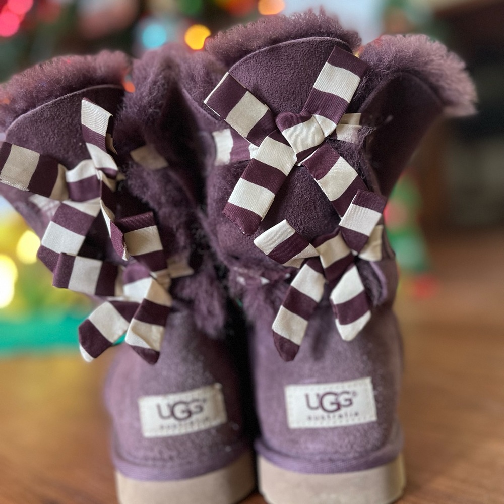 Bailey bow uggs